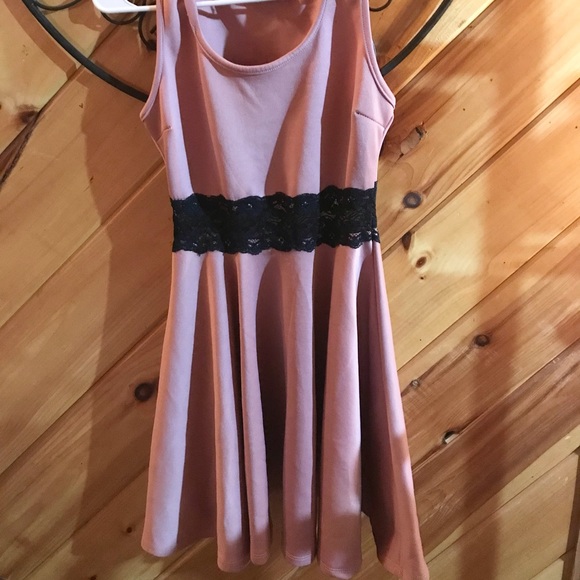 Dress - Picture 1 of 3